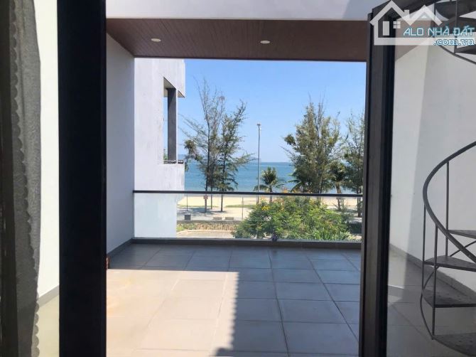 Nhà C4, đường Nguyễn Tất Thành, (view ngắm Biển ) 130m2 -Giá 14.1 tỷ TL