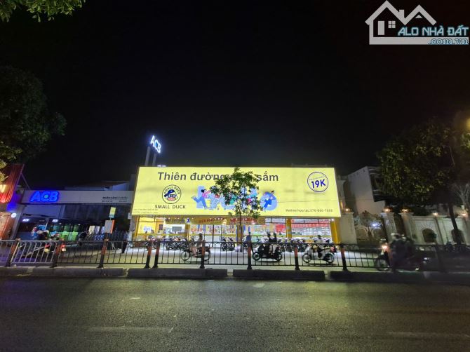 Bán nhà 2MT Quang Trung,Q.Gò Vấp - DT: 1600m2 - Gía: 145tr/m2