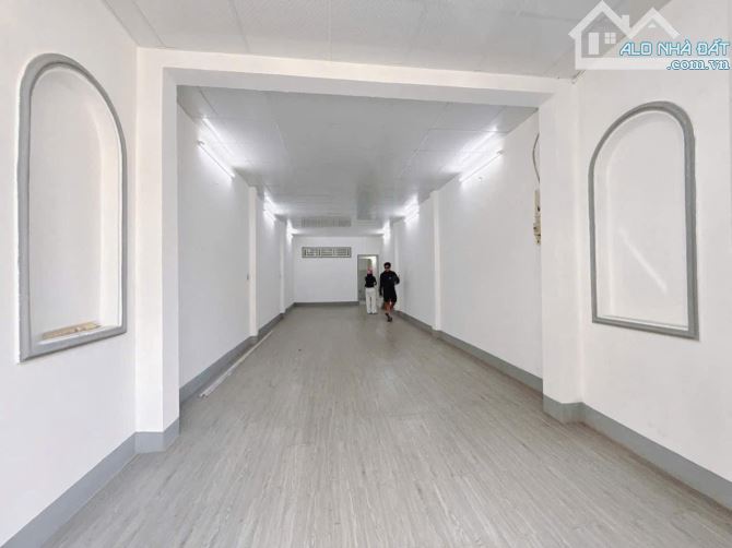 Cho thuê mặt tiền NB Đường Bờ Bao Tân Thắng,  - Dt: 4x18m