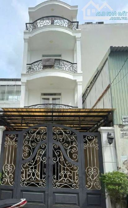 Bán nhà đẹp 4 tầng Huỳnh Tấn Phát Q7 – Ô tô đỗ cửa  + Diện tích: 4 x 20m, vuông vức