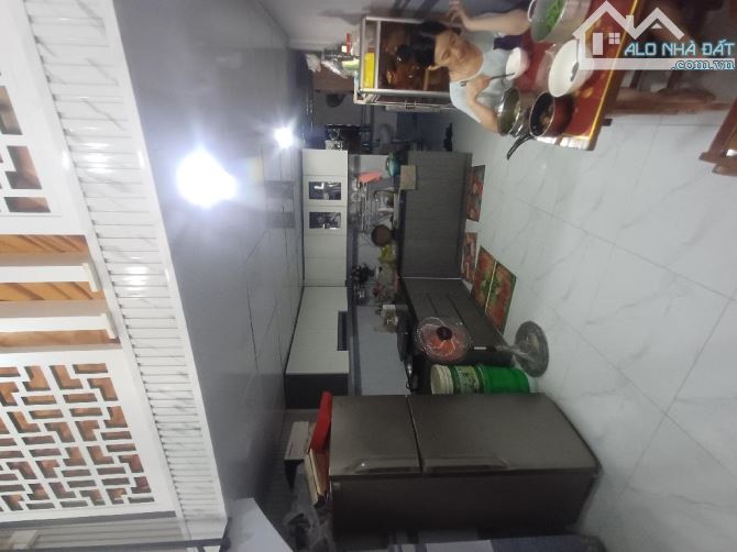 Bán nhà mặt tiền Đào Trí P Phú Thuận Quận 7. 45m2