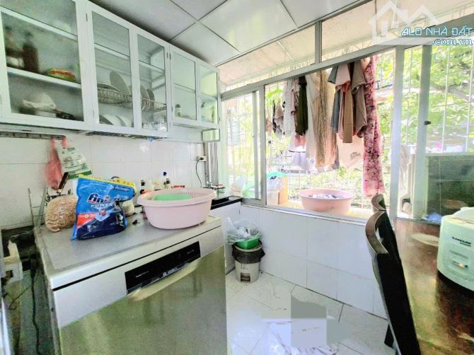 Hiếm có bán căn hộ tập thể Nghĩa Tân, nhỉnh 3 tỷ