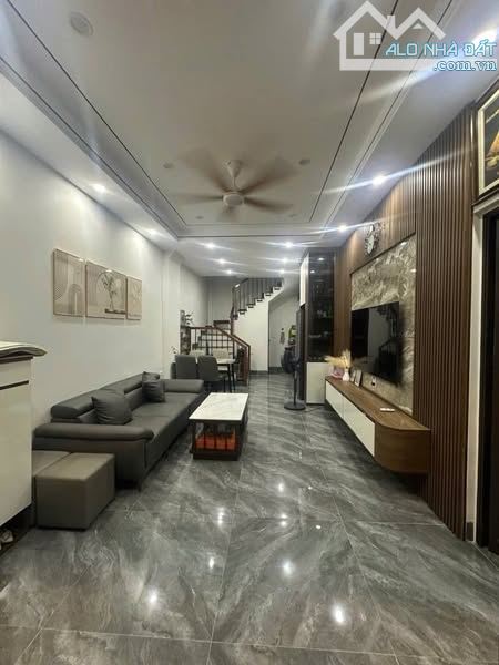 NHÀ MỚI NGỌC TRÌ – SANG XỊN, Ở NGAY – HƠN 7 T.Ỷ