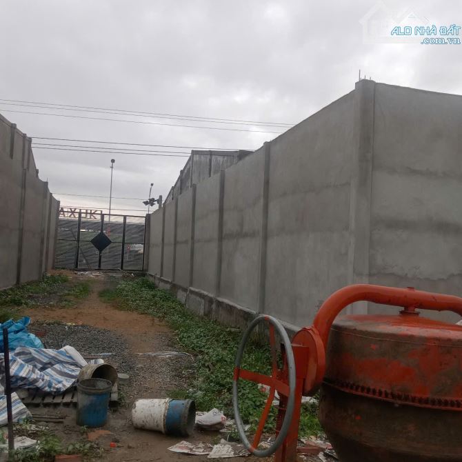 Bán, cho thuê đất dài hạn full TC 8600m2 MT QL1A Dưới Cầu Long Định TG kế bách hóa xanh