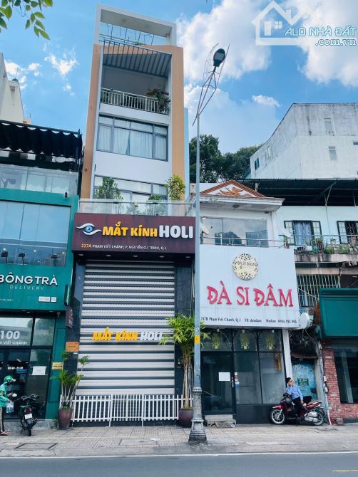 HẠ GIÁ SỐC xuống 2 tỷ nữa còn 2.5 tỷ TL  MẶT TIỀN PHẠM VIẾT CHÁNH  Q,1 DT 60M2