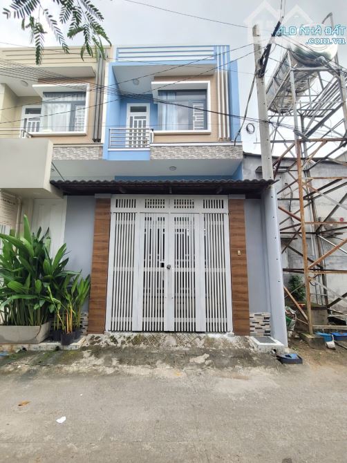 4,35Tỷ TL🔥Bán nhà 1 trệt 1 lầu 1 lửng cách đường Trần Hưng Đạo 100m, p.Dĩ An, Tp.Dĩ An