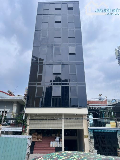 CHDV  8x18m Hầm 7 lầu 30p TN 150tr/tháng Đường Nguyễn văn Linh Quận 7