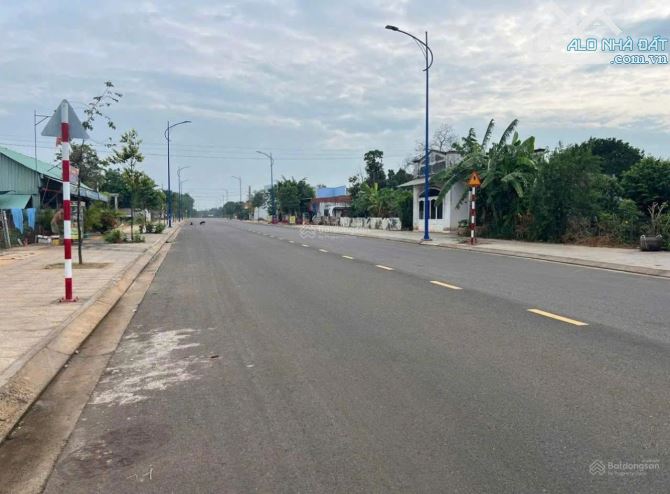HÀNG SỐC!BÁN GẤP LÔ 140M2 TDC PHÚ ĐÔNG - NHƠN TRẠCH MT Đ. HÙNG VƯƠNG GIÁ 2TỶ1 SANG TÊN
