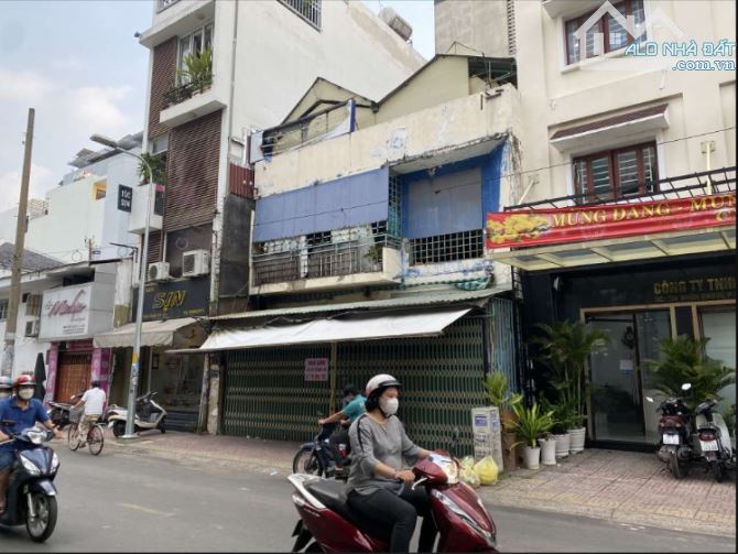 Bán nhà MT Vườn Chuối Q3, DT 8x13m CN 105m2, KC 2 tầng, giá 38 tỷ