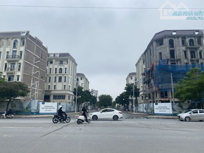 BÁN NHÀ PHÂN LÔ VẠN PHÚC 58M X 6 TẦNG, 6 NGỦ, VỈA HÈ Ô TÔ TRÁNH, CHỈ NHỈNH 9 TỶ