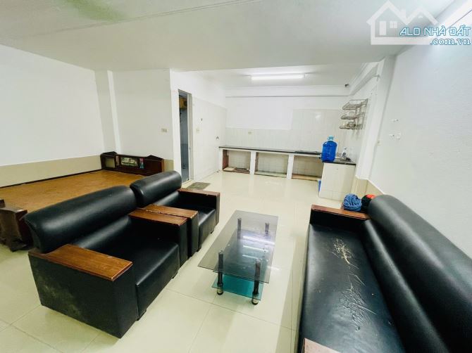 Cho thuê nhà riêng Mỹ Đình, quận Nam Từ Liêm 55m x 3T giá 9.5 triệu, 20m ra ô tô