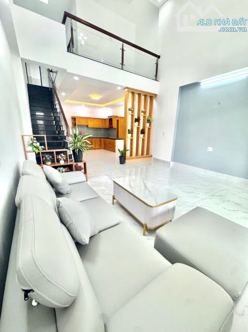 NHÀ MÊ LỬNG ĐẸP HẺM 434/69 YMOAN- KHU THÀNH ĐỒNG