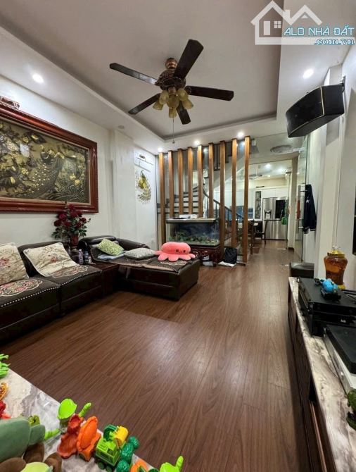 SIÊU PHẨM NHÀ ĐẸP PHÂN LÔ NGỌC LÂM - VỊ TRÍ ĐỘC TÔN, Ở NGAY! DT 46m, giá bán 15.8 tỷ, Liên