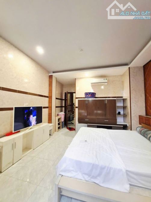 PHÚ NHUẬN _ KHÁCH SẠN 18 PHÒNG💎2 MT ĐƯỜNG HOA – NỞ HẬU 7.8M - T – 5 TẦNG-THANG MÁY