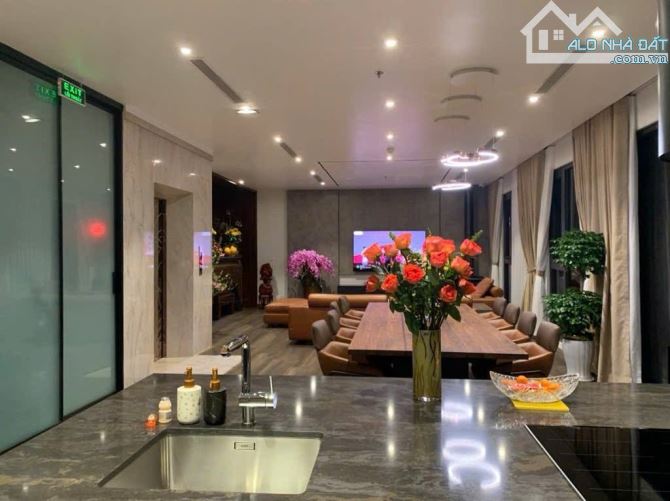 BÁN TÒA NHÀ CĂN HỘ DỊCH VỤ VIEW HỒ TÂY - 140m x 8 tầng, 15 căn hộ, dòng tiền1,5 tỷ/năm