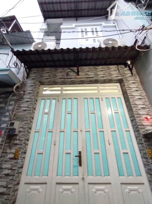 Nhà mới đẹp - Hàng hiếm Quận 6 - Gần Nguyễn Văn Luông, Hậu Giang -  2PN 2WC - SHR