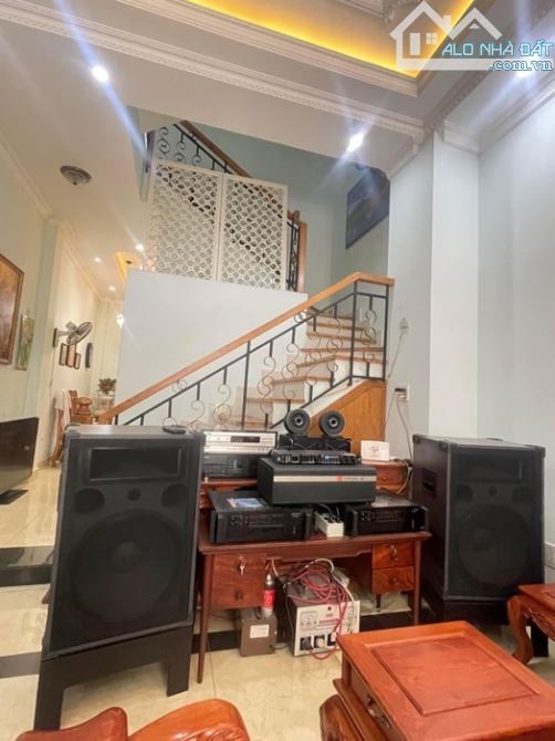 Bán nhà hẻm Nguyễn Văn Quỳ P Phú Thuận Quận 7. 57m2