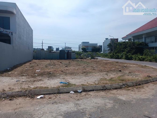 LÔ GÓC SIÊU ĐẸP - TRUNG HOÀ 1 - 165M2, ĐƯỜNG 7.5M - GIÁ CHỈ 42TR/M