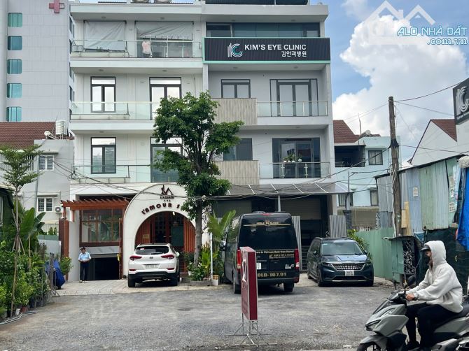 Bán nhà MT Nguyễn Hoàng, An Phú, Q.2 DT:15x20m CN 280m2 hầm 4 tầng HĐT 320tr/th Giá:115 Tỷ
