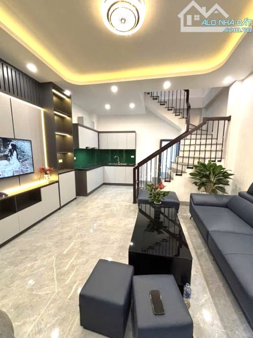 Mới - Nhà Dân Xây 5 Tầng Văn Quán Hà Đông