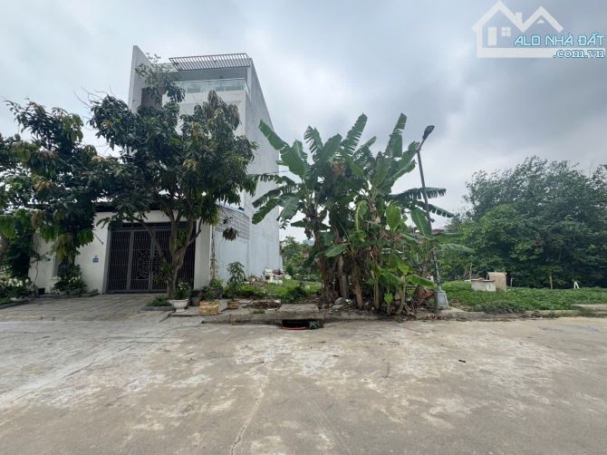 CẦN CHUYỂN NHƯỢNG LÔ ĐẤT3B Lê Hồng Phong -NGÔ QUYỀN -hp  Diện tích 119m2 ng:7m  Hướng :Tây