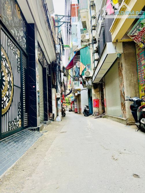 Bán nhà phố Nguyễn Văn Huyên Cầu Giấy 57m 4 tâng ngõ ôtô tránh 21 tỷ