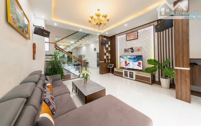 CHO THUÊ NHÀ NGUYÊN CĂN TRẦN KHÁNH DƯ PHƯỜNG 8 ĐÀ LẠT GIÁ 17 TR/ THÁNG