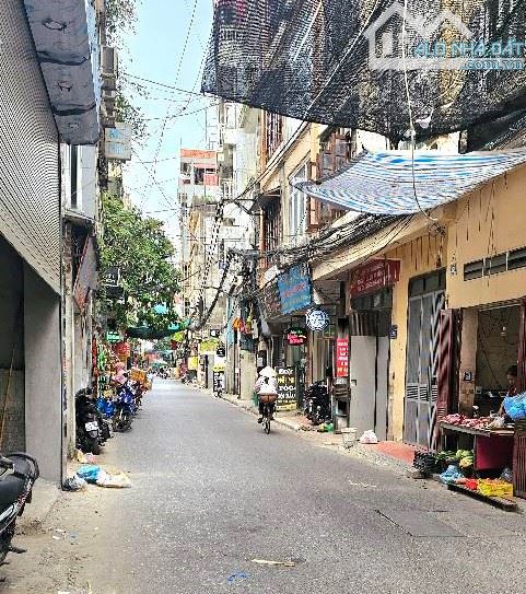 Bán nhà Kim Giang, Hoàng Mai, 6 tầng thang máy, ô tô qua nhà, 40m2, 10.5 tỷ(CTL)