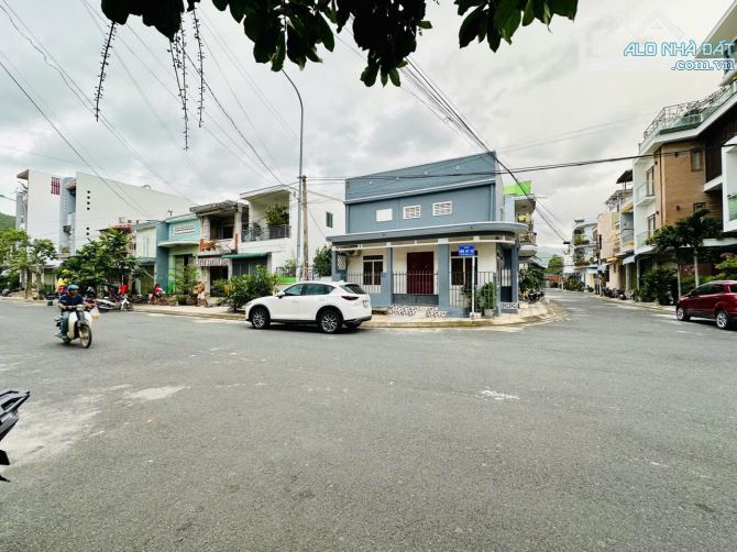 Cần bán lô góc đường Đặng Huy Trứ, phường Nha Trang. Đường hiện trạng rộng 16m và 10m.