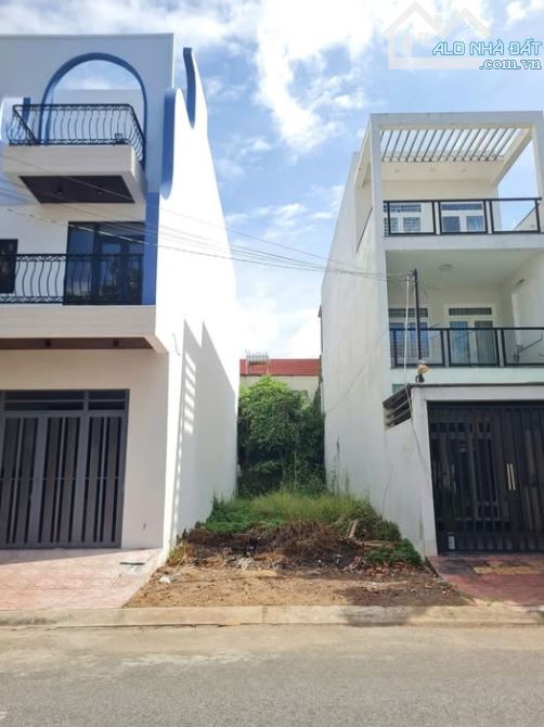 BÁN NỀN ĐƯỜNG SỐ 4 KHU LONG THỊNH  - Giá bán: 2 tỷ 600 triệu