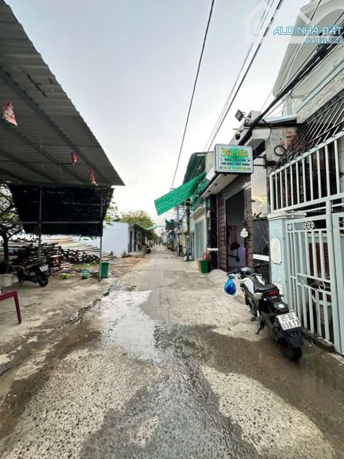 23. Chủ gởi: CHO THUÊ NHÀ TRỆT TRỤC CHÍNH HẺM 388J - 388Z