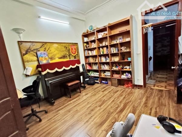 Chùa Láng - 40m2 Kinh Doanh - Ô tô nhỉnh 10 tỷ