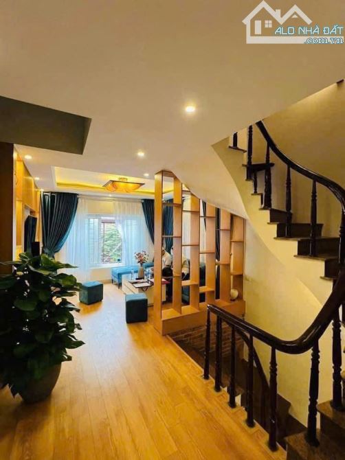 Cho thuê nhà Kim Mã-Ba Đình, 43m2, full nội thất, 4 tầng, 5 ngủ, 15tr