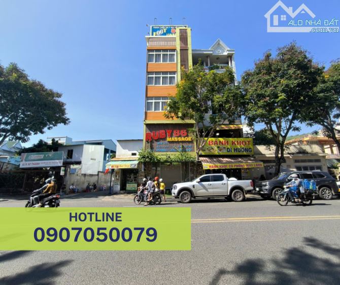 BÁN NHÀ (6 TẦNG) MẶT TIỀN HOÀNG HOA THÁM GIÁ 13.8 TỶ DT SÀN 300M2 (CÓ THANG MÁY) KD KS
