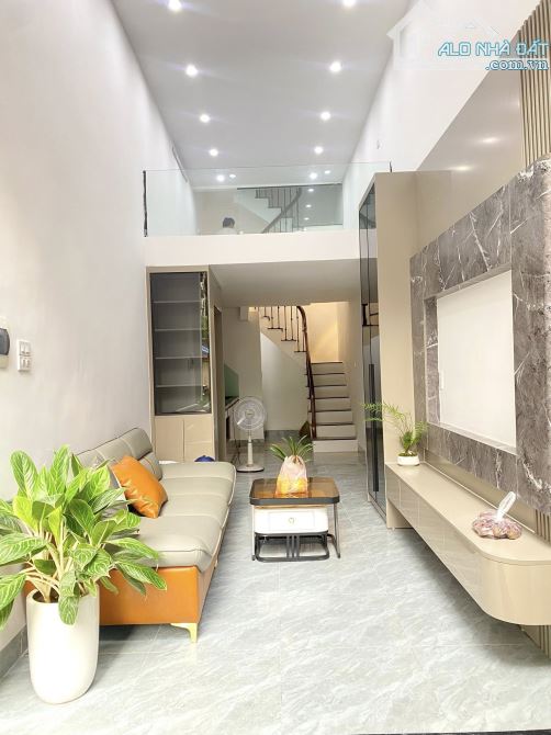 BÁN NHÀ ĐỐNG ĐA, BA GÁC ĐỖ CỬA, FULL NỘI THẤT, Ở NGAY, 26M2x5T, GIÁ 6,55 TỶ