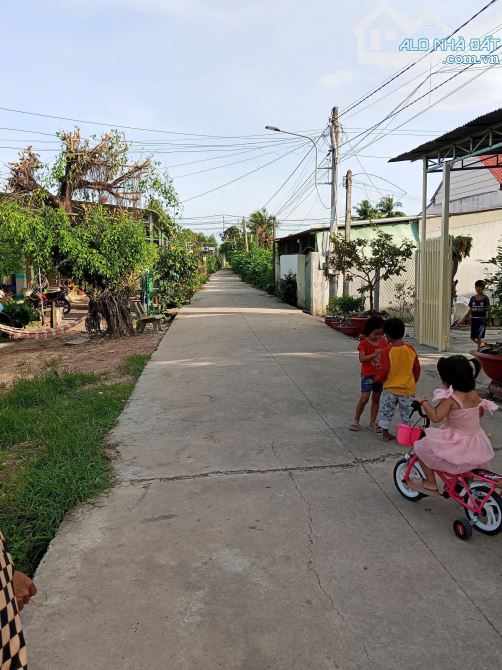 Bán nhà khu phố 7 Thị trấn Tân Biên , tỉnh Tạy Ninh 8,4x51m thổ cư 86m2 giá 1ty092 triệu