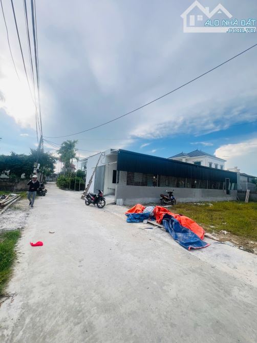 Lô góc 3 mặt thoáng Phường An Hoà, An Dương. Đường thông 5m. 145m2.