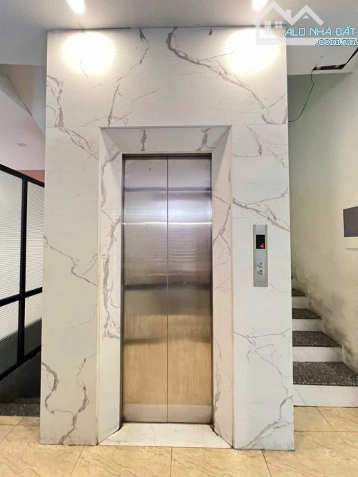 Bán Vinhome mặt quảng trường shophouse lô góc 6 tầng