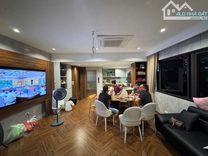 Bán nhà Nhân Mỹ Mỹ Đình 45m² 7 tầng thang máy lô góc kinh doanh đỉnh ô tô đỗ cửa