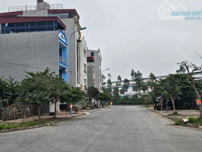 Bán lô góc chu mẫu 2 nhìn vườn hoa DT 89m, MT4,9m, Hướng Đ&N, Giá 6,6 tỷ