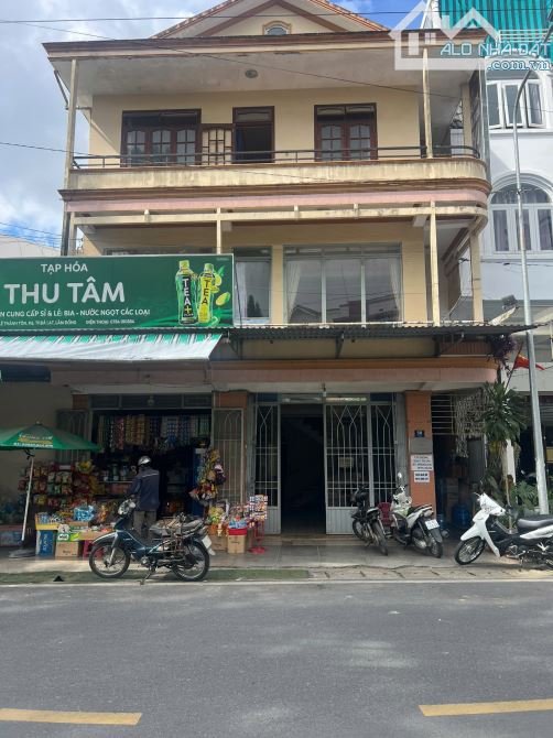 Nhà trung tâm Đà Lạt , mặt tiền đường lớn Lê Thánh Tôn - Diện tích 330m2