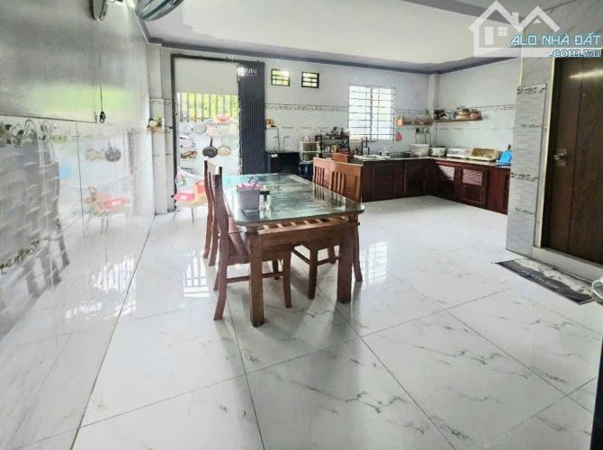 Bán nhà 6 phòng hẻm 9 trần nam phú gần đại học y dược cần thơ giá 2,99 tỷ