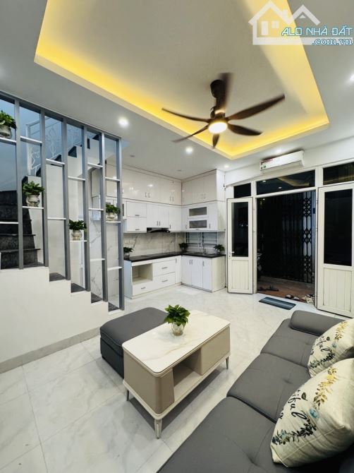 Bán nhà Trương Định- 4 tầng đẹp full nội thất- Nhà cực thoáng