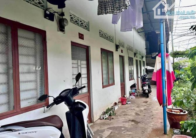 dãy phòng trọ mặt tiền Chu Huy Mân trung tâm BMT khu Me Trô cũ dân cư an ninh