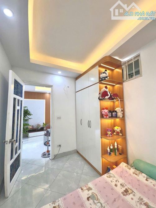 CCMN lõi Đống Đa, hộ khẩu Văn Miếu, 53m2, 2 ngủ, thang máy thoát hiểm đầy đủ chỉ 2.06 tỷ