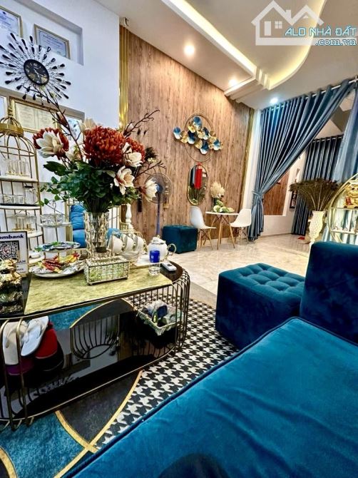 Bán nhà Phạm Văn Chiêu, phường 14, Gò Vấp, hẻm 6m, 80m2, 4 tầng, đang cho thuê, giá 9.9 tỷ