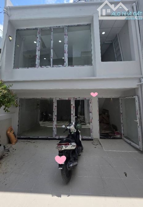 Bán nhà 2 tầng 53m2 (5.5 x 10), Hẻm xe hơi, Khu Tên Lửa, gần Aeon Bình Tân, Chỉ hơn 5 tỷ