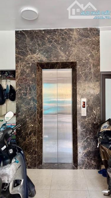 Bán nhà phố Đội Cấn 40m2x6 tầng thang máy 13 tỷ 6