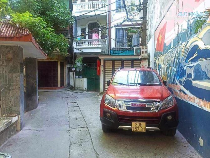 CẦN BÁN GẤP NHÀ LA THÀNH TT BA ĐÌNH  70M X 3 TẦNG MT 4,8M 10,6  TỶ