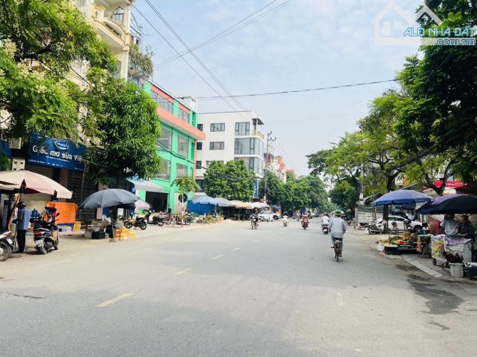 🔥 LÔ GÓC ĐẸP – BÁN ĐẤT PHỐ HỒ THUẬN THÀNH - 97m2 - Ô TÔ VÀO ĐẤT - THÔNG -  NHỉNH 1tỷ🔥